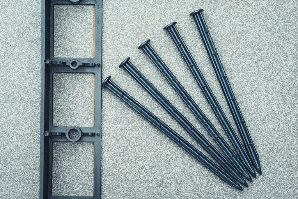 Plastični robniki za vrt